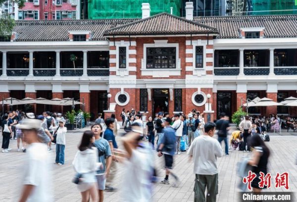 熊猫配资 香江观澜：香港创新求变迎“五一”客流高峰